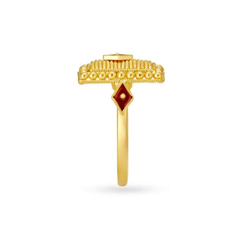 Majestic Yellow Gold Roped Square Finger Ring