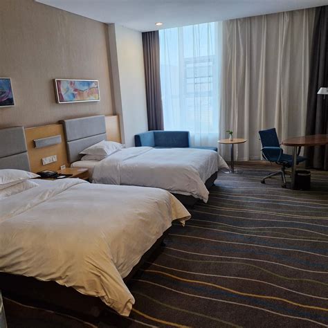 HOLIDAY INN EXPRESS LUOYANG CITY CENTER BY IHG - Hotel Reviews, Photos ...