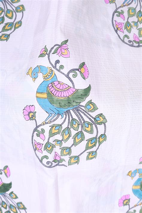 Kanchipuram Silk Saree In Ivory With Contrast Border