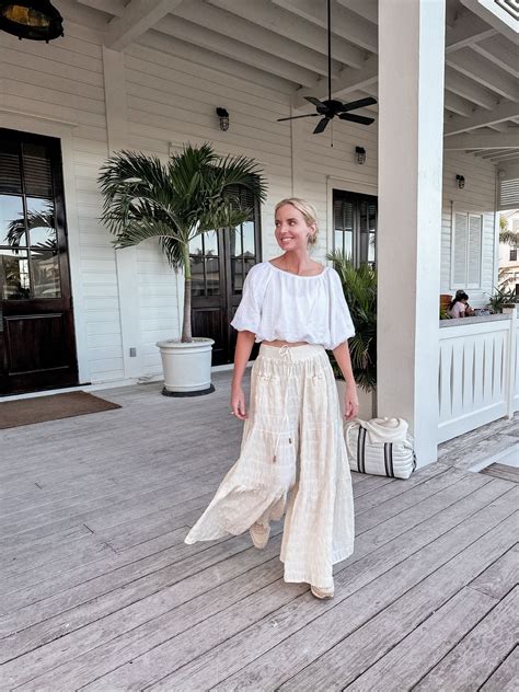 Resort Chic Attire For Women