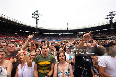Image result for Bruce Springsteen Live in Concert Crowd
