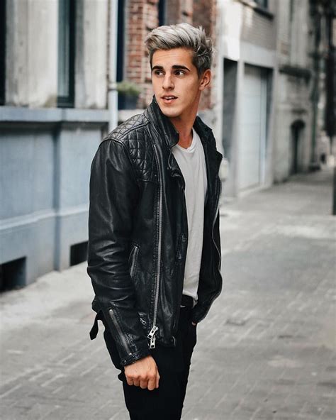 Matthias Geerts | Silver hair men, Grey hair dye, Dyed hair men