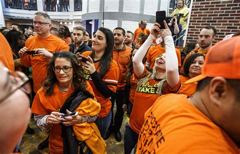 Reese's Take 5 sets world record for largest chocolate and nut bar ...