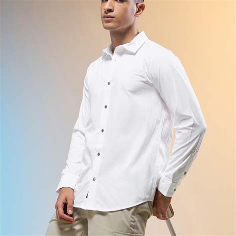 Men Solid Slim Fit Spread Collar Shirt with TS LYTRA