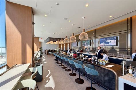 PHL's American Airlines Flagship Lounge in Terminal A at Philadelphia ...