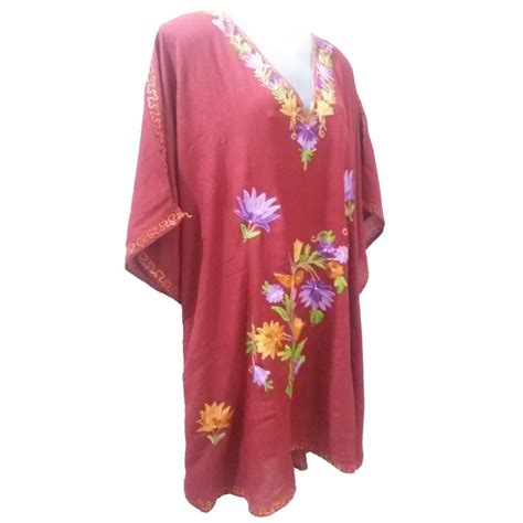 Womens Kaftan with Floral Embroidery (Maroon)