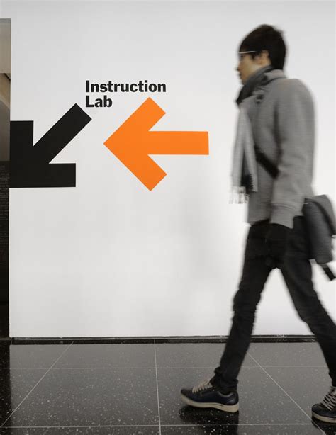 Building Interior Signage 的图像结果