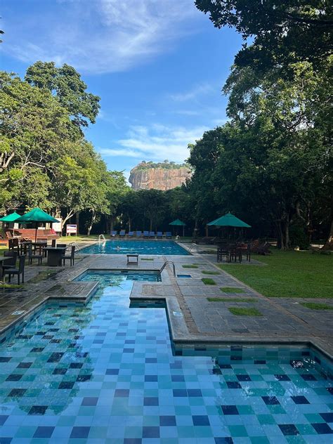 HOTEL SIGIRIYA - Hotel Reviews, Photos, Rate Comparison - Tripadvisor