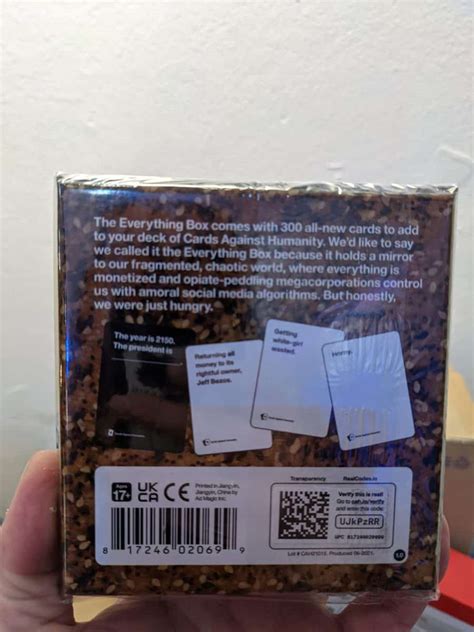 Cards against Humanity EVERYTHING BOX Extention – METAWARE Wien