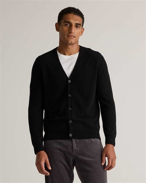 Men's Cashmere Cardigan Sweater | Quince in Black