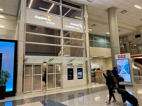 Review: American Flagship Lounge Dallas (DFW) | Thrifty Traveler