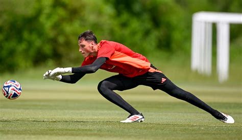 Training Center | Ramping up pre-Real Madrid - Juventus