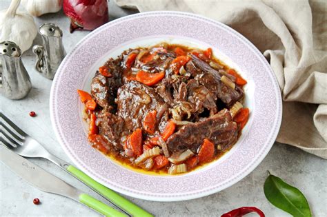 Томленые говяжьи щечки - пошаговый рецепт с фото на Повар.ру
