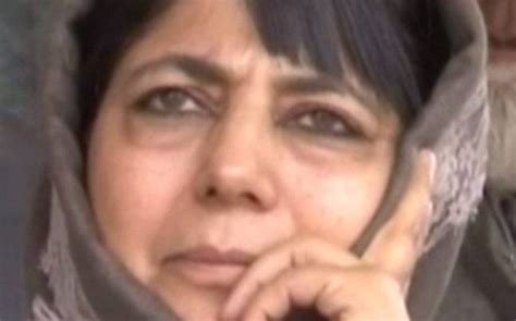 Supreme Court agrees to look into plea challenging Article 35A | IndiaToday