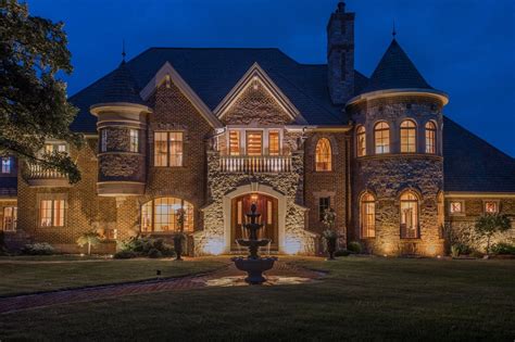 Million Dollar Luxury Homes Entrances