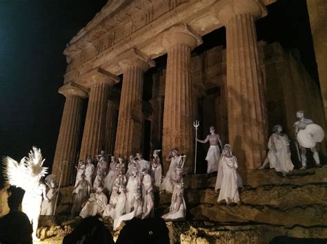 Al passo coi Templi. Il Risveglio degli Dei | Meer