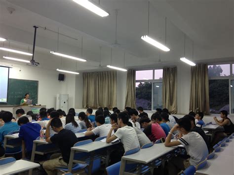 建管系2015年第一批中级制图员培训开班 - 院系新闻 - 重庆能源职业学院