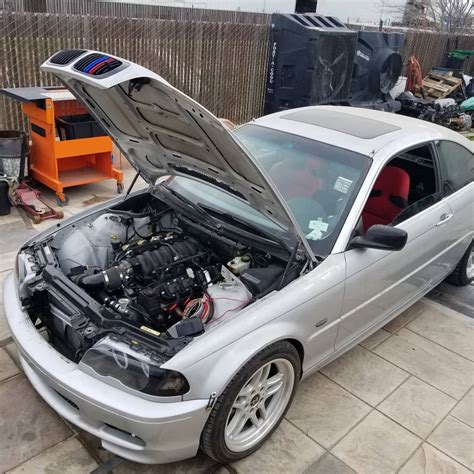 Stephen's 2000 BMW 328Ci - Holley My Garage