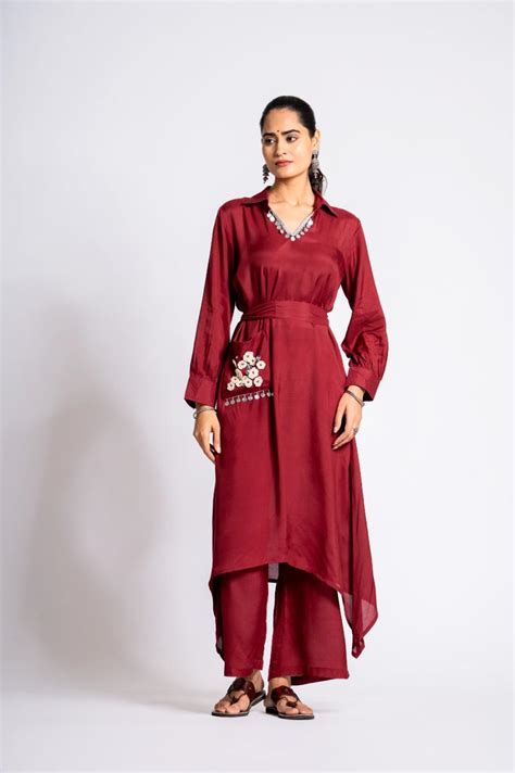 Pretty muslin silk embroidered and coin detailing kurta pant– Aashvi ...
