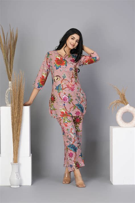 Baby Pink Cotton Floral Printed Kurta With Pant – Kaftanize