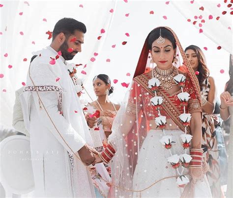 Varmala Design Ideas for Some Instagram-Worthy Photoshoots