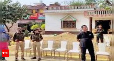 Shrc: Uttar Pradesh: 100 bodies buried? SHRC team searches Ballia house ...