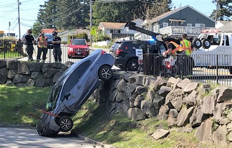 No Injuries But Quite The Landing In Central Everett Crash | My Everett NewsMy Everett News