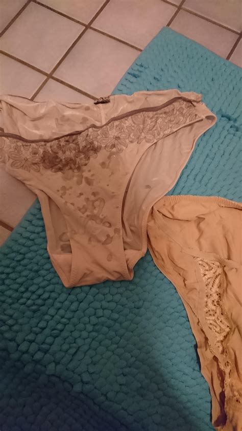 Friend's mom's panties : r/CumshotsOnPanties