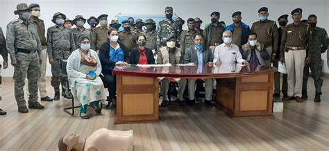 Jamshedpur-police-personnel-got-first-aid-training : पुलिस जवानों ने ...