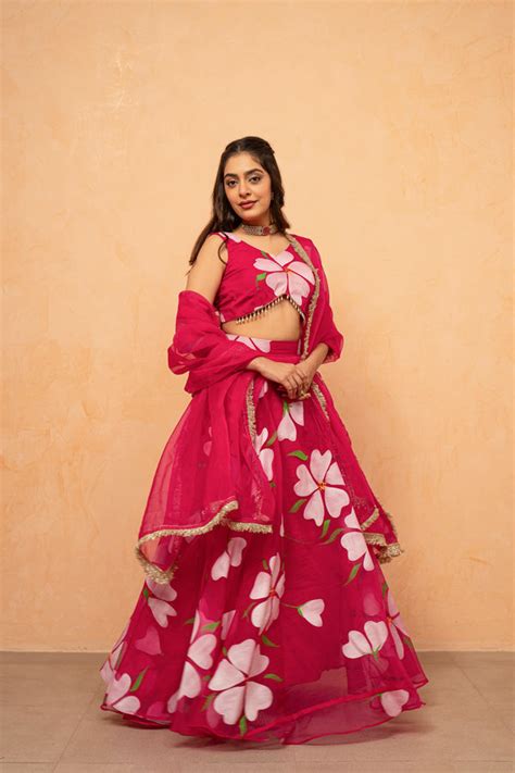 VAARYA PINK HANDPAINTED LEHENGA – Deasha India