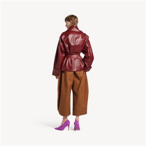 Folded short trench