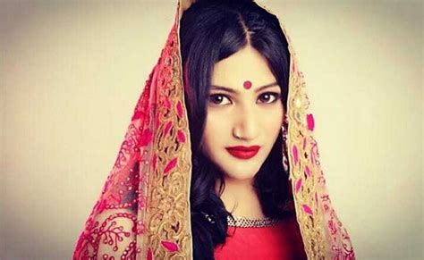 पोर्न स्टार के साथ काम करने की वजह से इस एक्ट्रेस की मम्मी ने तोड़ लिया ...