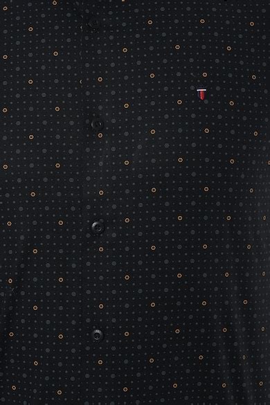 Buy Men Black Slim Fit Print Half Sleeves Casual Shirt Online - 596158 ...