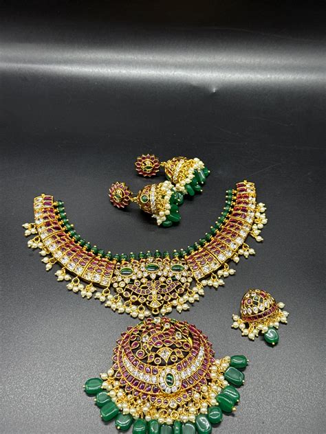 Kempu neck set with detachable pendant – My Store