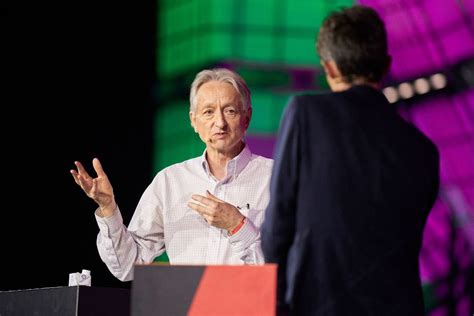 "Godfather of artificial intelligence" talks impact and potential of new AI - CBS News