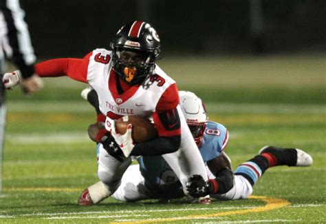 Villa Angela-St. Joseph vs Glenville playoff football - cleveland.com