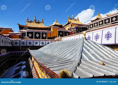 Golden Roof of Potala Palace Editorial Photography - Image of dynasty ...