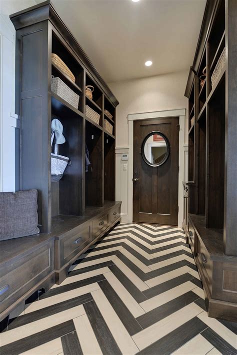 Stylish Mudroom Decor Ideas