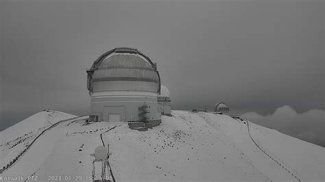 Video, photos: Hawaiʻi Island summits have snow and spewing lava : Kauai Now