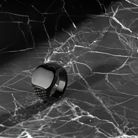 Black Boss Ring - mesmerize india