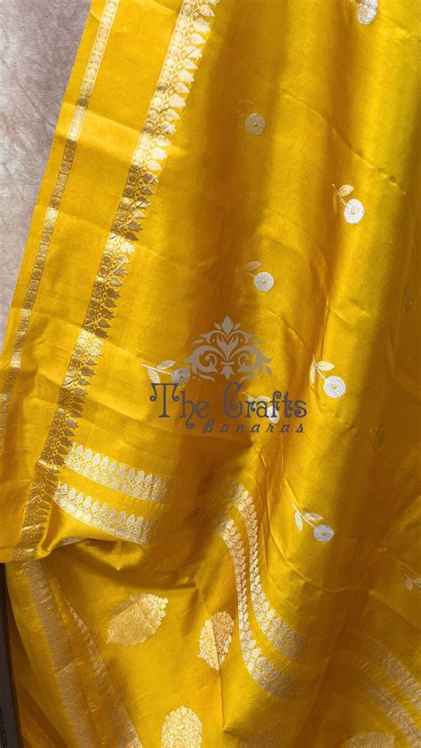 Pure Raw Mango Silk Handloom Banarasi Saree – The Crafts Banaras