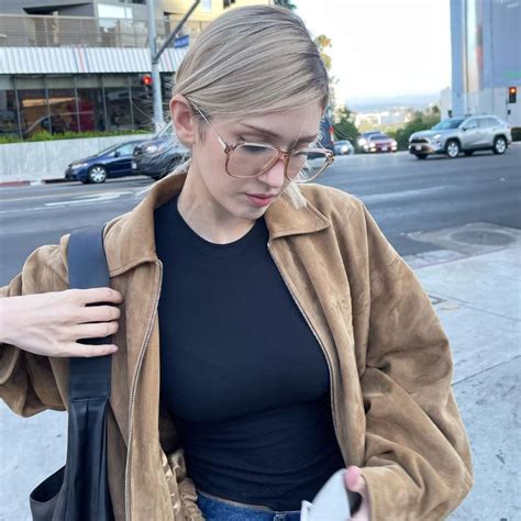 Style yourself like K-pop singer Jeon So Mi by copping these off-duty looks