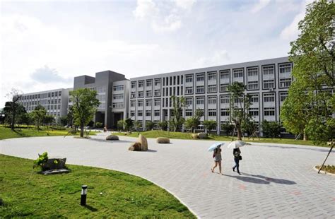 北京理工大学珠海学院怎么样好不好是几本？一年学费多少有多贵？