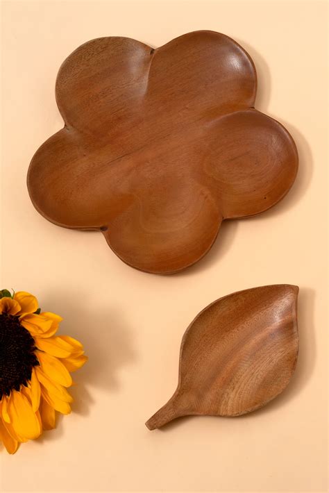 Flower Plates Red | Tessera