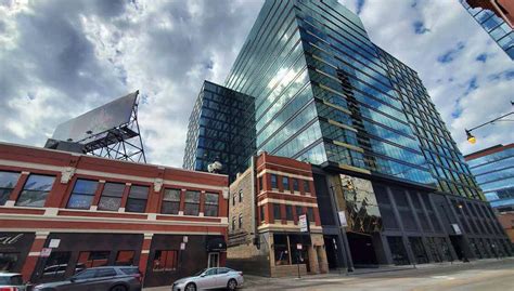 160 N Halsted St, Chicago, IL 60661 | Crexi.com