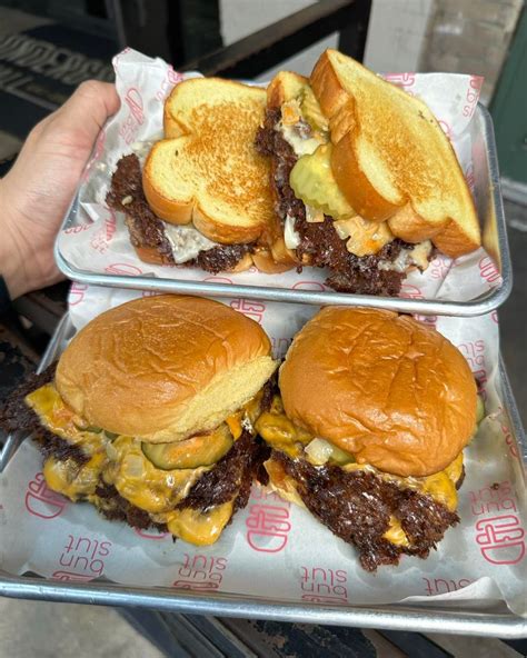 Here are charlotte s tastiest burgers 2022 – Artofit