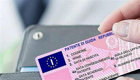 Patente CQC: a cosa serve, costi, corsi e come ottenerla - Infomotori