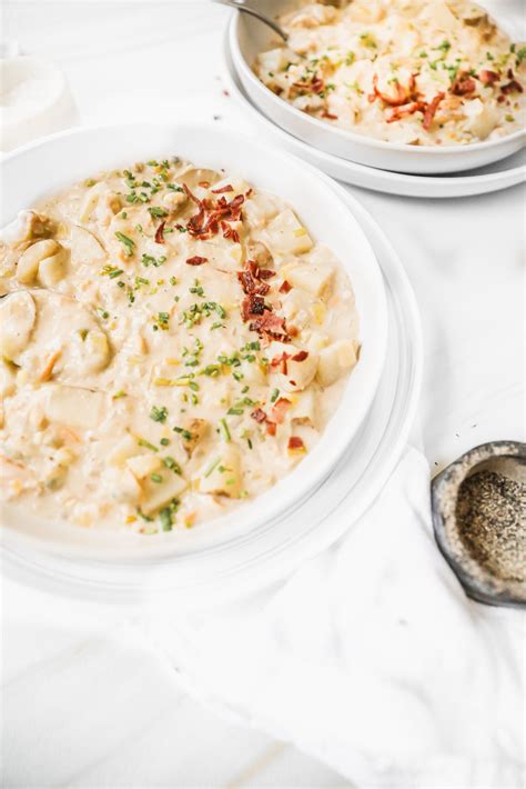 Healthy Homemade 30 Minute Clam Chowder - White Kitchen Red Wine