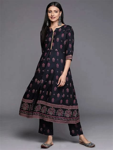 Buy Trendy Anarkali Kurtas Online for Women in India | Libas