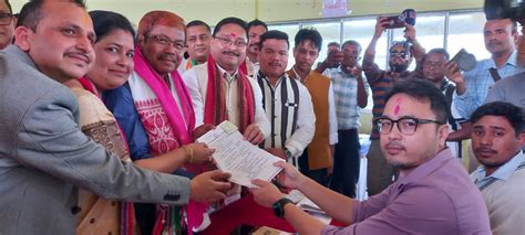ৰাভা-হাছং স্বায়ত্তশাসিত পৰিষদৰ নিৰ্বাচনৰ বাবে মনোনয়ন পত্র দাখিল ...